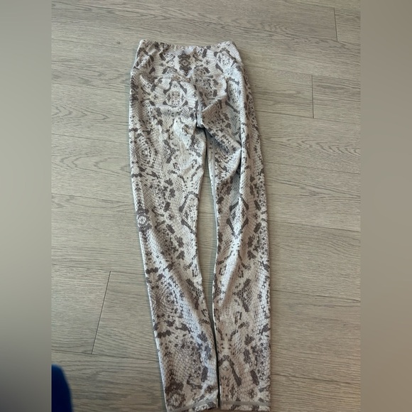Varley Leggings Lot of 2 Animal Prints  Size XS EUC - Picture 8 of 9